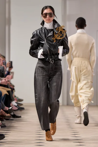 Look 63
